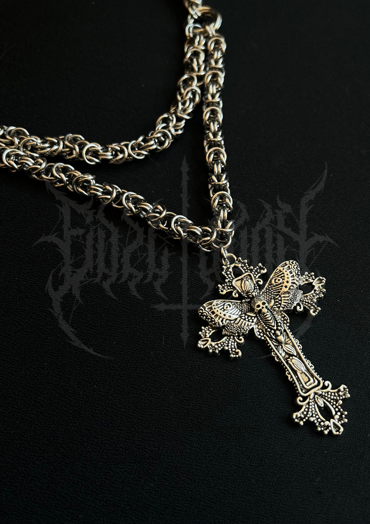 COLLIER "HAUNTED RELIC" - ÉDITION LIMITÉE