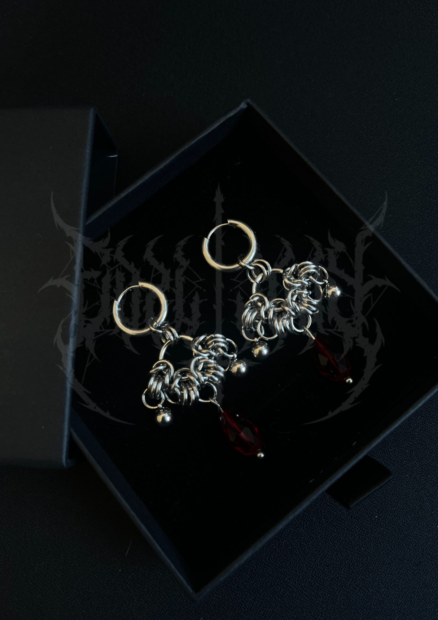 BOUCLES D'OREILLES "CHANDELIER" RED VERSION  - ÉDITION LIMITÉE