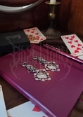 Load image into Gallery viewer, BOUCLES D'OREILLES "QUEEN OF HEARTS"
