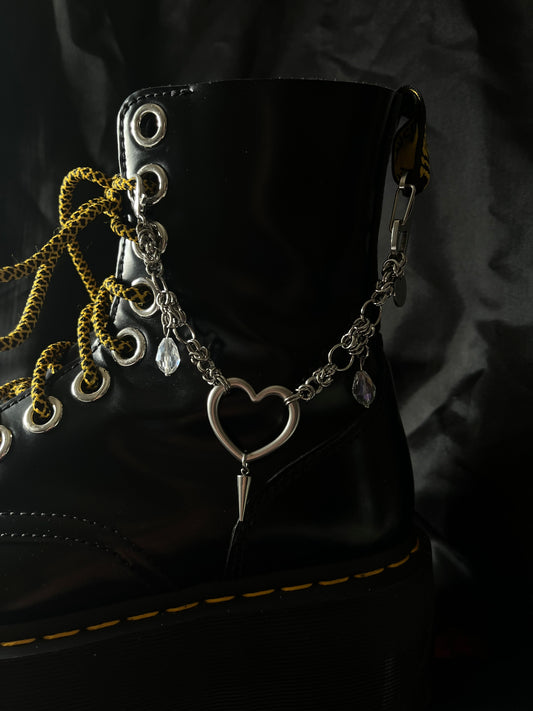 “CRYSTAL HEART” BOOT CHAIN